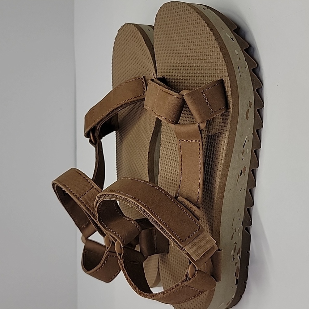 TEVA NWT UNIVERSAL CERES SANDALS SIZE 7 HONEY BROWN WOMENS - Picture 2 of 15
